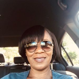 Meet your Posher, Carol